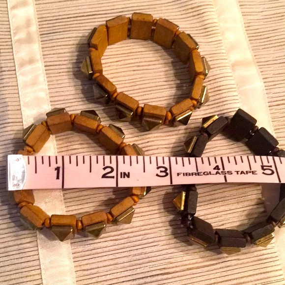 SET/3 Studded Geometric Stretch Bracelets - Picture 5 of 6